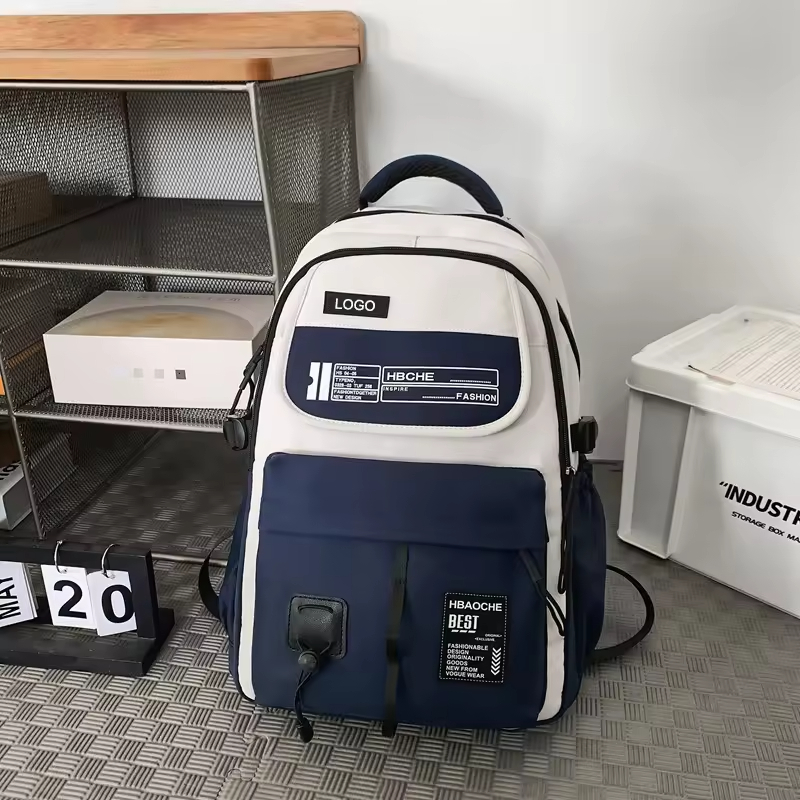 休闲时尚防水大容量书包